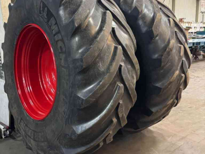 Wielen, Banden, Velgen & Afstandsringen  800/70R38