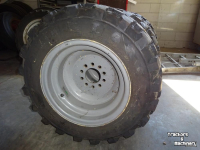 Wielen, Banden, Velgen & Afstandsringen Continental Set v. 4 wielen 315/55R16 MPT81