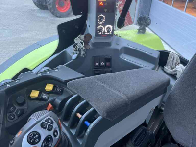 Tractor / Trekker Claas Arion 660 Cebis First Claas