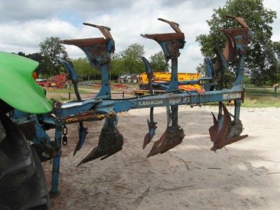 Ploegen Lemken Opal 110 3-schaar