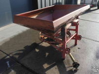Kunstmeststrooier Lely Centerliner L1500 enkele schijf kunstmeststrooier zandstrooier zoutstrooier