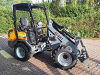 Shovel / Wiellader / Kniklader Giant G2700E