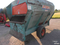 Voermengwagen Vertikaal Storti voermengwagen