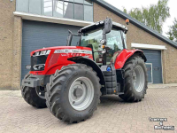 Tractor / Trekker Massey Ferguson 7715S Eff. Dyna-6