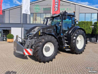 Tractor / Trekker Valtra Q305