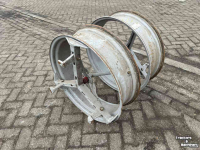 Wielen, Banden, Velgen & Afstandsringen Molcon W8x28 3 ster dubbellucht