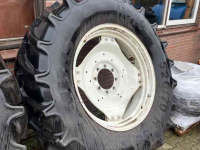 Wielen, Banden, Velgen & Afstandsringen Mitas AC70 520/70R38 en 420/70R28 wielen