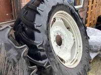 Wielen, Banden, Velgen & Afstandsringen Mitas AC70 520/70R38 en 420/70R28 wielen