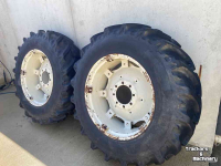 Wielen, Banden, Velgen & Afstandsringen Stomil 16.9-34 (420/85R34, R34, 34inch)