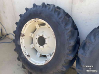 Wielen, Banden, Velgen & Afstandsringen Stomil 16.9-34 (420/85R34, R34, 34inch)