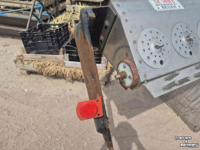 Overige zaai-, plant-, poot-machines en toebehoren  De Vries