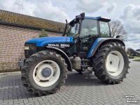 Tractor / Trekker New Holland 8260
