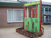 U-snijder / Kuilvoersnijder Strautmann HK3 met hefmast