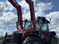 Tractor / Trekker Massey Ferguson 5M.115 D4