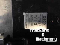 Verreiker New Holland LM 7.35 /7.42  Hydr. pickup hits