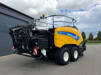Persen / Balenpers / Pakkenpers New Holland BIGBALER 1270 PLUS BigBaler 1270 Plus CropCutter Vierkante balenpers