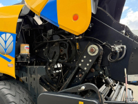 Persen / Balenpers / Pakkenpers New Holland BIGBALER 1270 PLUS BigBaler 1270 Plus CropCutter Vierkante balenpers