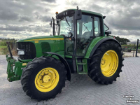 Tractor / Trekker John Deere 6220