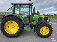 Tractor / Trekker John Deere 6220
