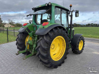 Tractor / Trekker John Deere 6220