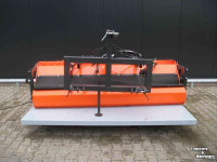 Veegmachine Hofstede Veegmachine  veeg borstel machine trekker tractor 60cm borstel