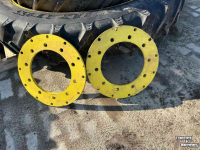 Wielen, Banden, Velgen & Afstandsringen BKT 300/95R52 en 270/95R36