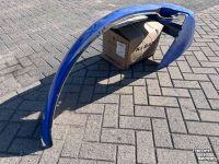 Diverse gebruikte onderdelen New Holland T4.75S Rechter spatbord 48078950