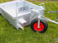 Water drinkbak - zonne energie MSH Waterbak op zonne-energie model 1