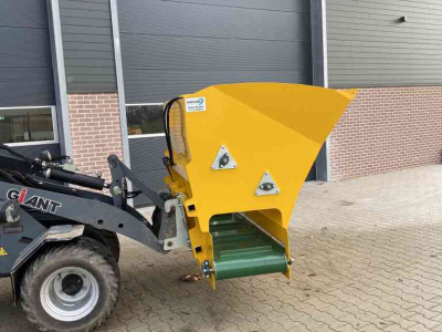 Stroverdeler / Stroblazer Heuvelmans Instrooibak met transportband