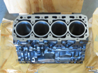 Tractor / Trekker New Holland T 3030/T 3020 Motorblok  Boomer 40 Parts nr:87289321/87289298 Cilinderkop MT20117716