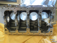 Tractor / Trekker New Holland T 3030/T 3020 Motorblok  Boomer 40 Parts nr:87289321/87289298 Cilinderkop MT20117716