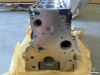 Tractor / Trekker New Holland T 3030/T 3020 Motorblok  Boomer 40 Parts nr:87289321/87289298 Cilinderkop MT20117716