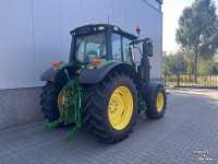 Tractor / Trekker John Deere 6100M