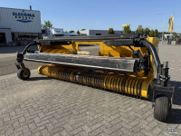 Maisbek New Holland 380FP Gras Pickup