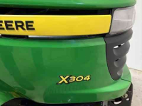 Zitmaaier John Deere X304