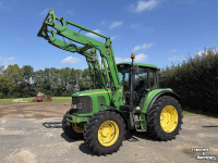 Tractor / Trekker John Deere 6020 met frontlader