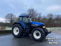 Traktoren New Holland TM175