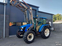 Tractor / Trekker New Holland T5050 met voorlader