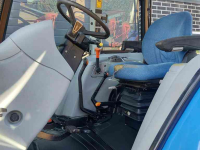 Tractor / Trekker New Holland T5050 met voorlader