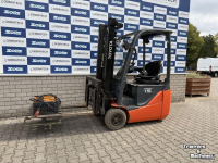 Shovel / Wiellader / Kniklader Toyota Traigo heftruck 48 - 15 | elektrisch
