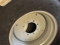 Wielen, Banden, Velgen & Afstandsringen Trelleborg TRELLEBORG 540/65R28 cpl wielen