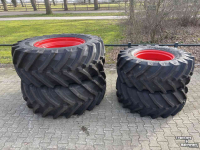 Wielen, Banden, Velgen & Afstandsringen Trelleborg 650/65R38  540/65R28 TM800 nieuw op 8-gaats velgen