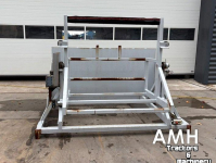 Transportband  2730X650 Bunker met uitvoerband+kantelaar, Feed hopper with discharge conveyor including bin tipper, Dosierbunker mit Austragsband inklusive Kistenkipper