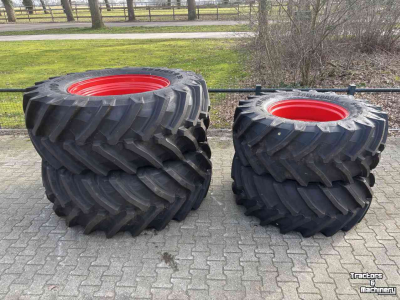 Wielen, Banden, Velgen & Afstandsringen Trelleborg 650/65R38  540/65R28 TM800 nieuw op 8-gaats velgen