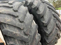 Wielen, Banden, Velgen & Afstandsringen Trelleborg 750/70 R44