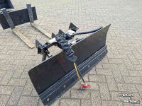 Schranklader / Skid Steer Lader Sherpa 100