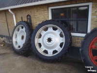 Wielen, Banden, Velgen & Afstandsringen Kleber 12.4x46