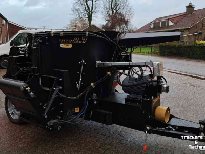 Voermengwagen Vertikaal  Celikel