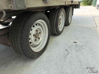 Auto-aanhangwagen t/m 3500 Kg  3 asser tridem kipper