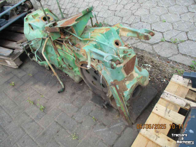 Gebruikte onderdelen van tractoren John Deere 1020 v 920 v 820 v